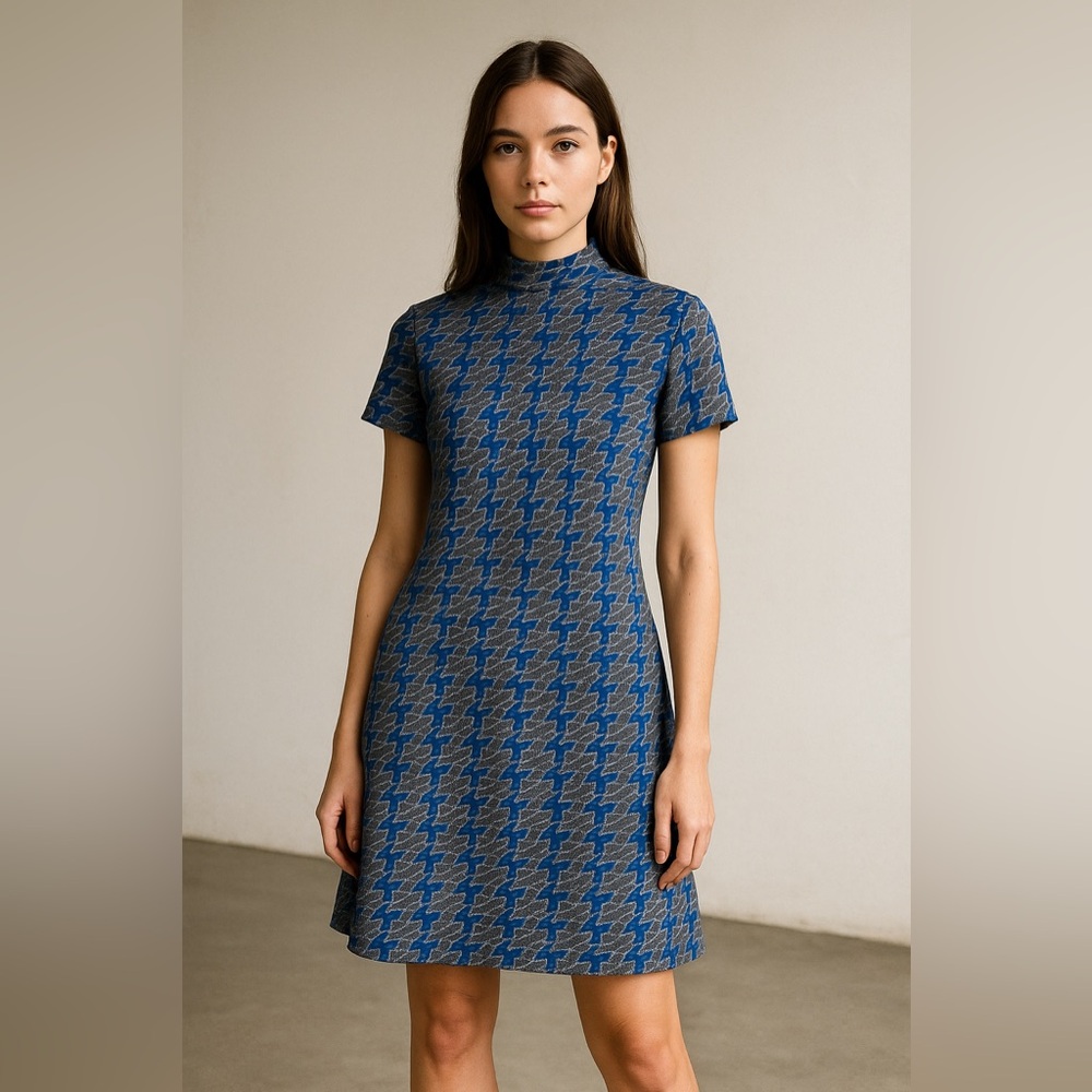 Vintage Mod Blue Gray Houndstooth Mock Neck Mini Dress Short Sleeve A-Line Small